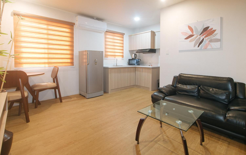 Others 4, Elyseah Condotel by RedDoorz, Mabalacat
