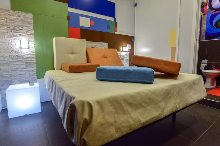 Bedroom 2, Nives Bed and Breakfast, Napoli