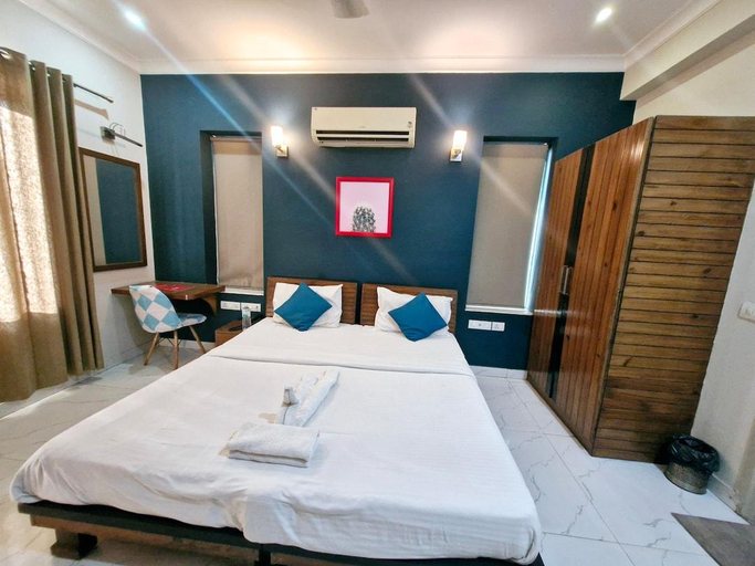 Bedroom 3, The Byke Express - Medicity Near Medanta Hospital - Pan India Pure Veg Hotel Chain, Gurgaon