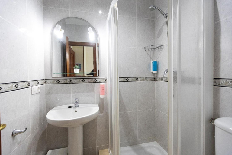Bathroom 4, Pension O Remo, Lugo