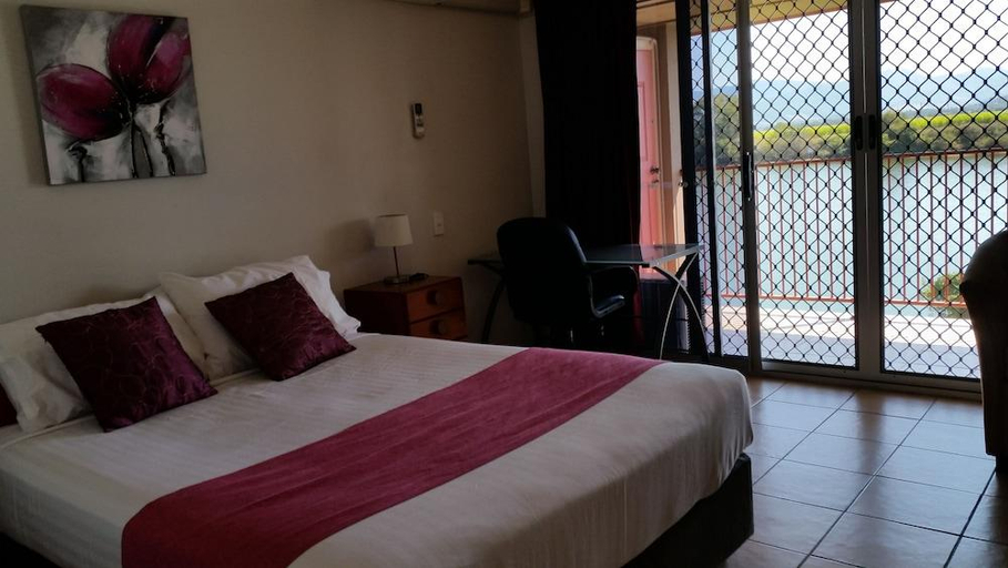 Bedroom 2, Tweed River Motel, Tweed - Pt B