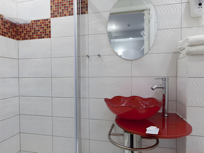 Bathroom 4, Hotel Phenix, Bruxelles