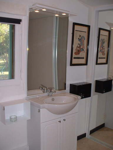 Bathroom, Chambre d'Hotes C de C, Lot