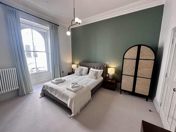 Bedroom 2, 1 Bed Halliford By Pureserviced , Plymouth