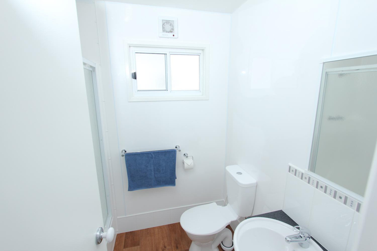 Bathroom 5, BIG4 Riverside Swan Hill, Swan Hill - Central