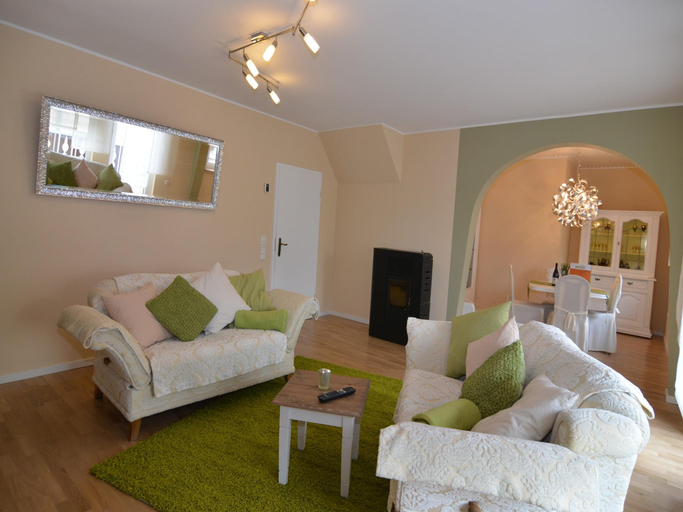 Others 5, Wohnung in Burggrub mit Sauna und Garten, Kronach