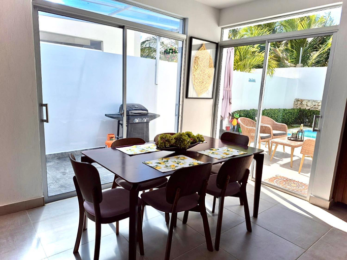 Others 3, Casa tropical con piscina privada, Salvaleon de Higuey