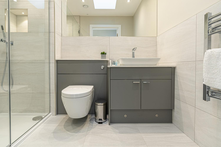 Bathroom 4, Celador Apartments - Bond house, Reading
