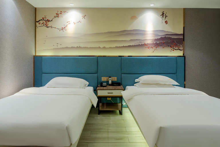 Bedroom 2, Green Holiday Hotel, Yongzhou