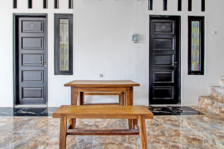 Public Area 2, Hotel O Harvest Inn Syariah, Banyumas