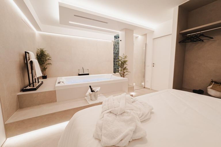 Bedroom 3, Casa Monopoly, Bari