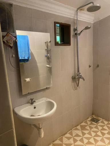 Bathroom 5, HENDRO'S SURF CAMP Pulau merah, Banyuwangi