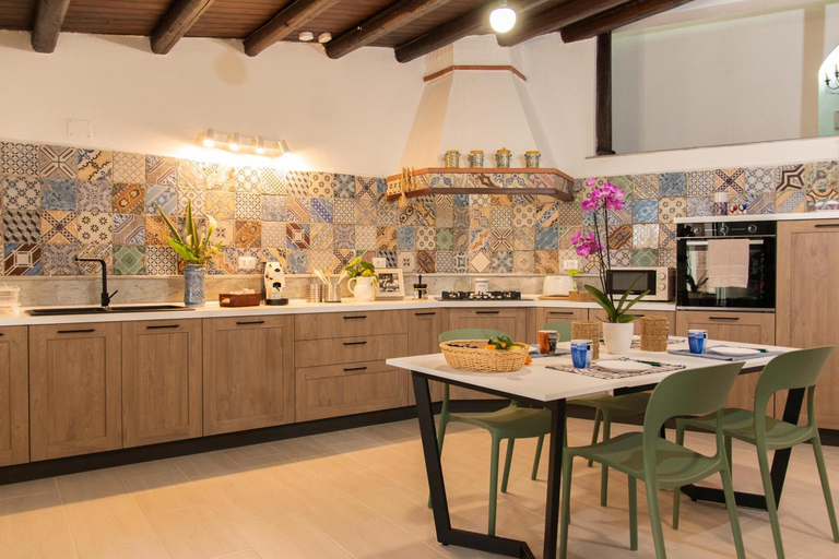 Food & Drinks, VILLA ROSETTA ampi spazi esterni WIFI FREE, Palermo