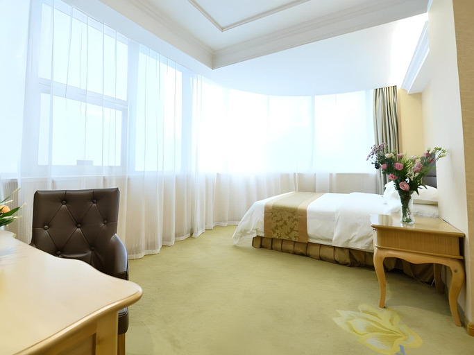 Bedroom 2, Vienna Hotel(Yantai Wanda Plaza Suochengli), Yantai