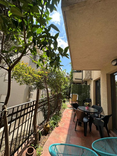 Others 4, Bono Apartments