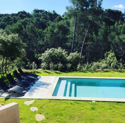 Sport & Beauty 2, La grange des amoureux piscine jacuzzi et massages, Var