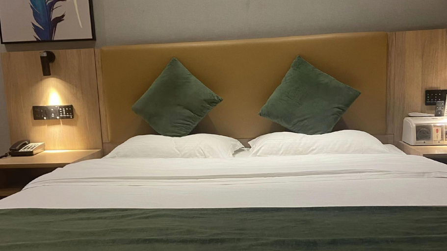 Bedroom 2, Green Tree Inn Express Anhui Bozhou Mengcheng County Chengnan New District, Bozhou
