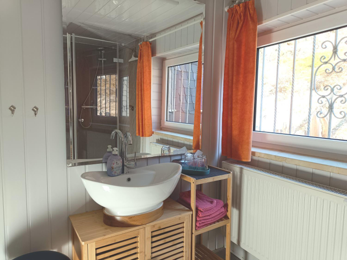 Bathroom 4, Ferienwohnung-Ihle Olbernhau, Erzgebirgskreis