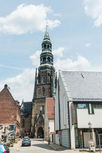 Others 3, Apartmenthaus am Dom mit Parkplatz, Zwickau