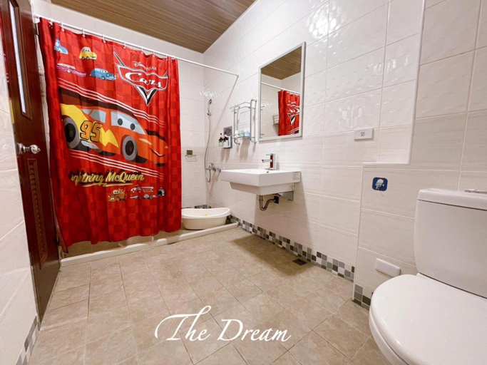 Bathroom 3, The Dream, Tainan