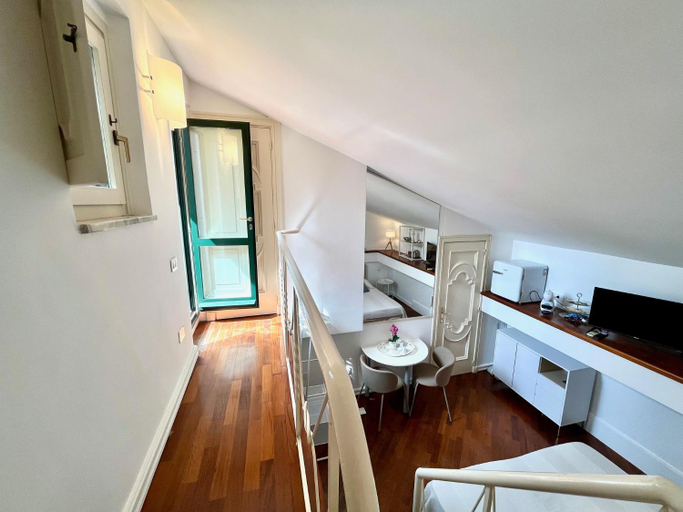 Others 5, Bella Domus Suites, Salerno