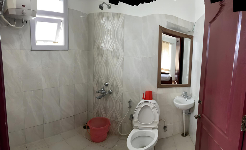 Bathroom 3, Cloud ridge, Dindigul
