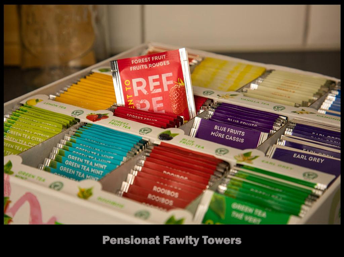 Others 3, Pensionat Fawlty Towers Aneby, Aneby