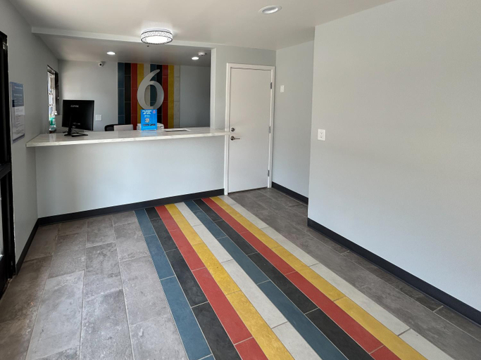 Public Area 2, Motel 6 Lake Elsinore, CA, Riverside