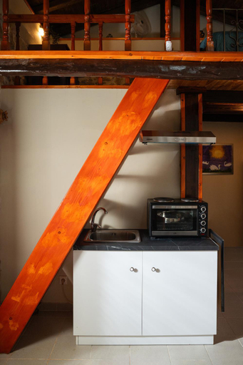 Others 5, Petra Vori Studio, Faistos