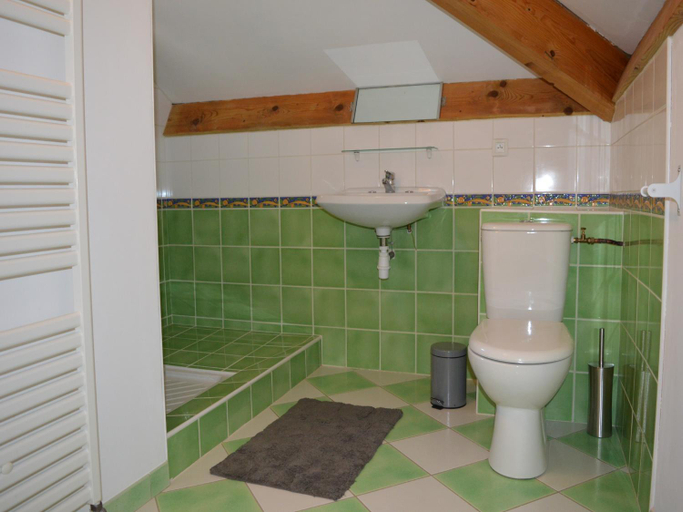 Bathroom 4, Villa Overlooking Les Vans Centre, Ardèche