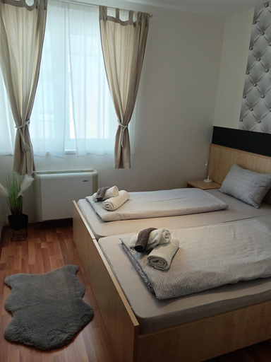 Bedroom 3, My Home Wellness Apartmanok, Hajdúszoboszló