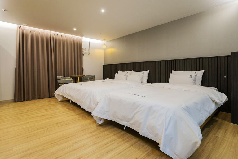 Bedroom 4, Karat Hotel, Busanjin