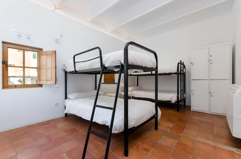 Bedroom 2, Urban Hostel Palma - Albergue Juvenil - Youth Hostel, Baleares