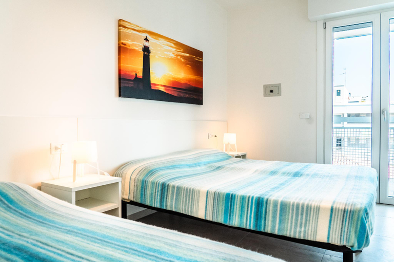 Bedroom 4, Apartment near the beach in Bibione, Venezia