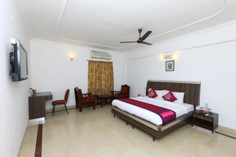Bedroom, Hotel Mount Heera, Chennai