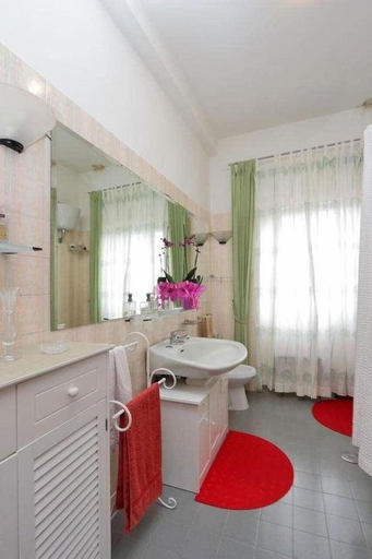 Bathroom 2, A Casa di Silvana, Rome