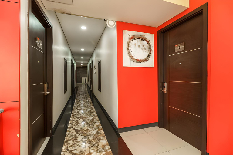 Others 5, Hotel JAV Front One, Lahat