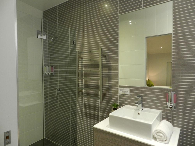 Bathroom 2, Copper City Motel, Mount Isa