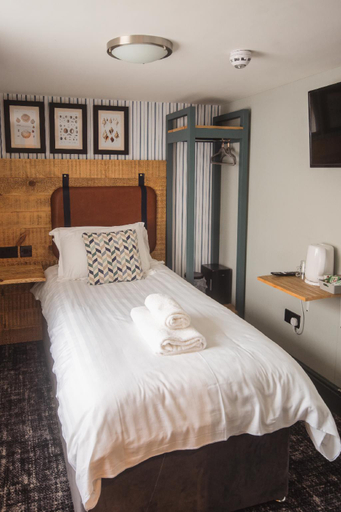 Bedroom 4, The White Bear Hotel - Bedale, North Yorkshire