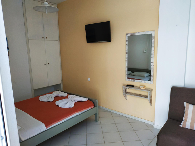 Bedroom 2, A small studio with a very big veranta, Crete