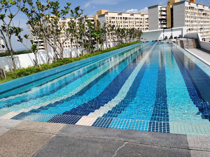 Sport & Beauty 2, LM HomeyB 3BR Family Suite for 4-14 Pax#EV Charger, Pulau Penang
