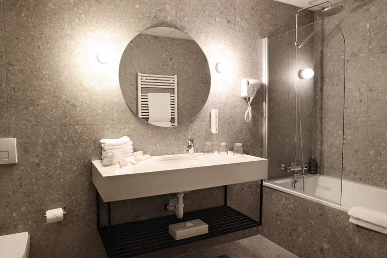 Bathroom 4, Hotel Reykjavík Grand, Reykjavík