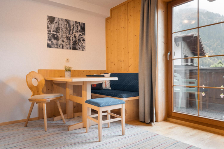 Others 5, Apartments SARLO, Landeck