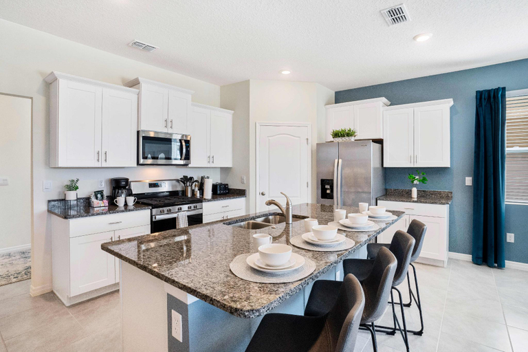 4, 7663 Oakmoss Loop, Polk