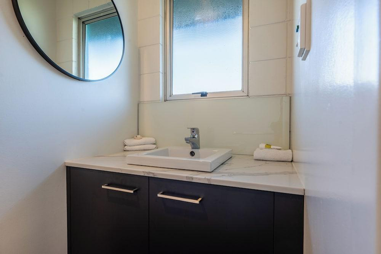 Bathroom 4, Tasman Holiday Parks - Coromandel, Thames-Coromandel
