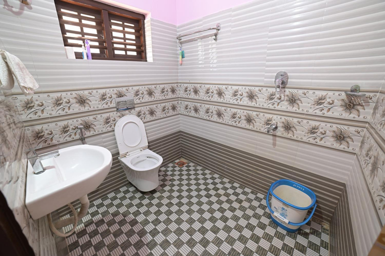Bathroom 2, The Camp Club Beach Villa, Kasaragod