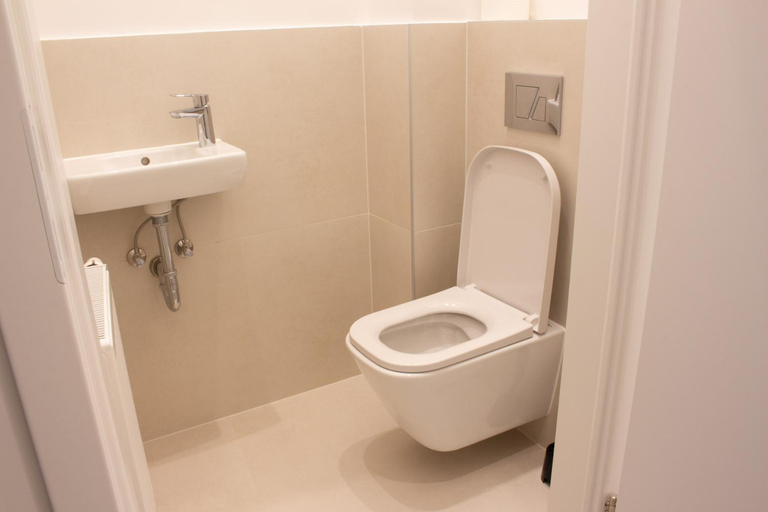 Bathroom 4, Hotel Klimt, Wien