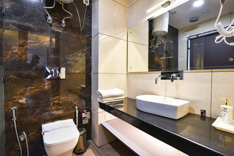 Bathroom 4, AH Grand Villa - Hotel Near Dalai Lama Temple, Kangra