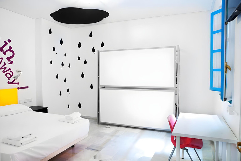 Bedroom 2, Casual de las Letras Sevilla, Sevilla