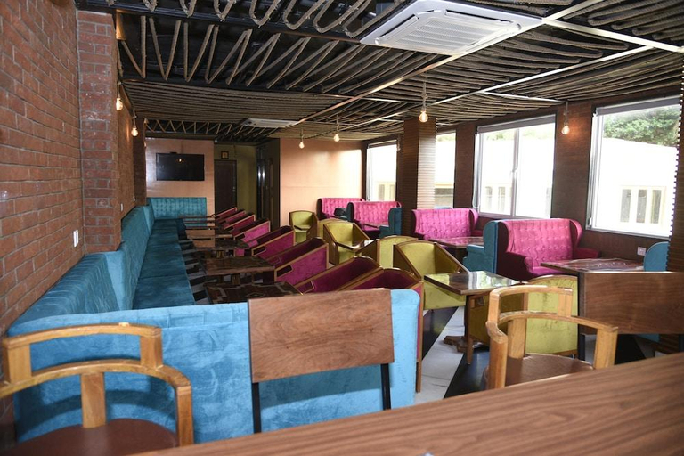 Food & Drinks 5, Hotel Chandrawati Palace- Abu Road , Sirohi